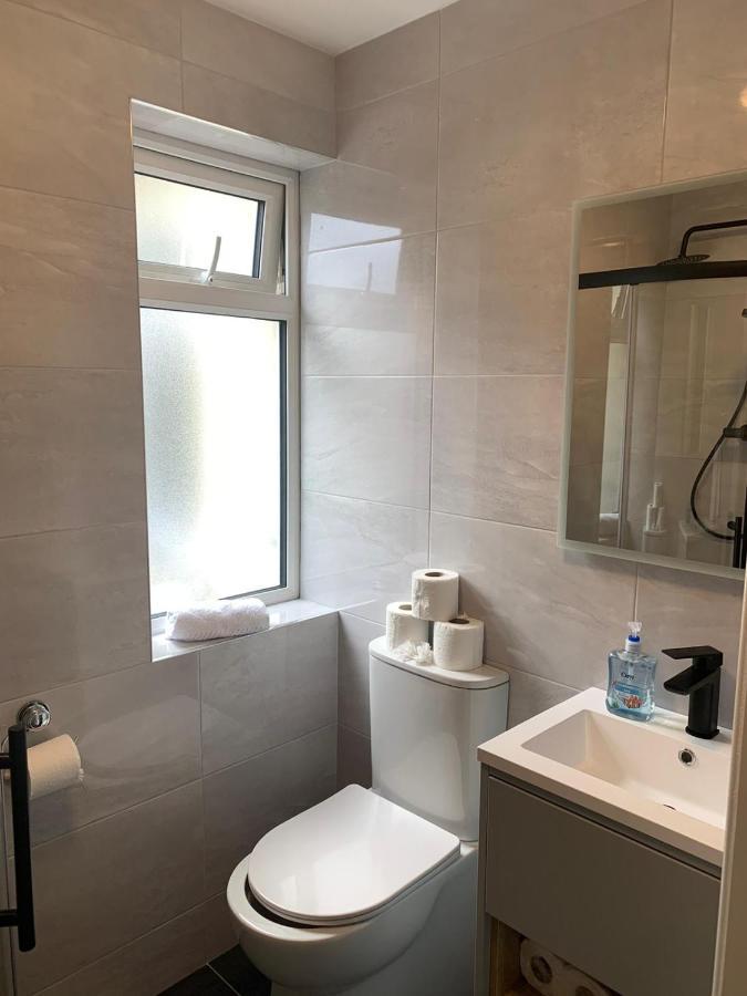 Eyre Square Lane Budget Rooms Голуей Екстериор снимка