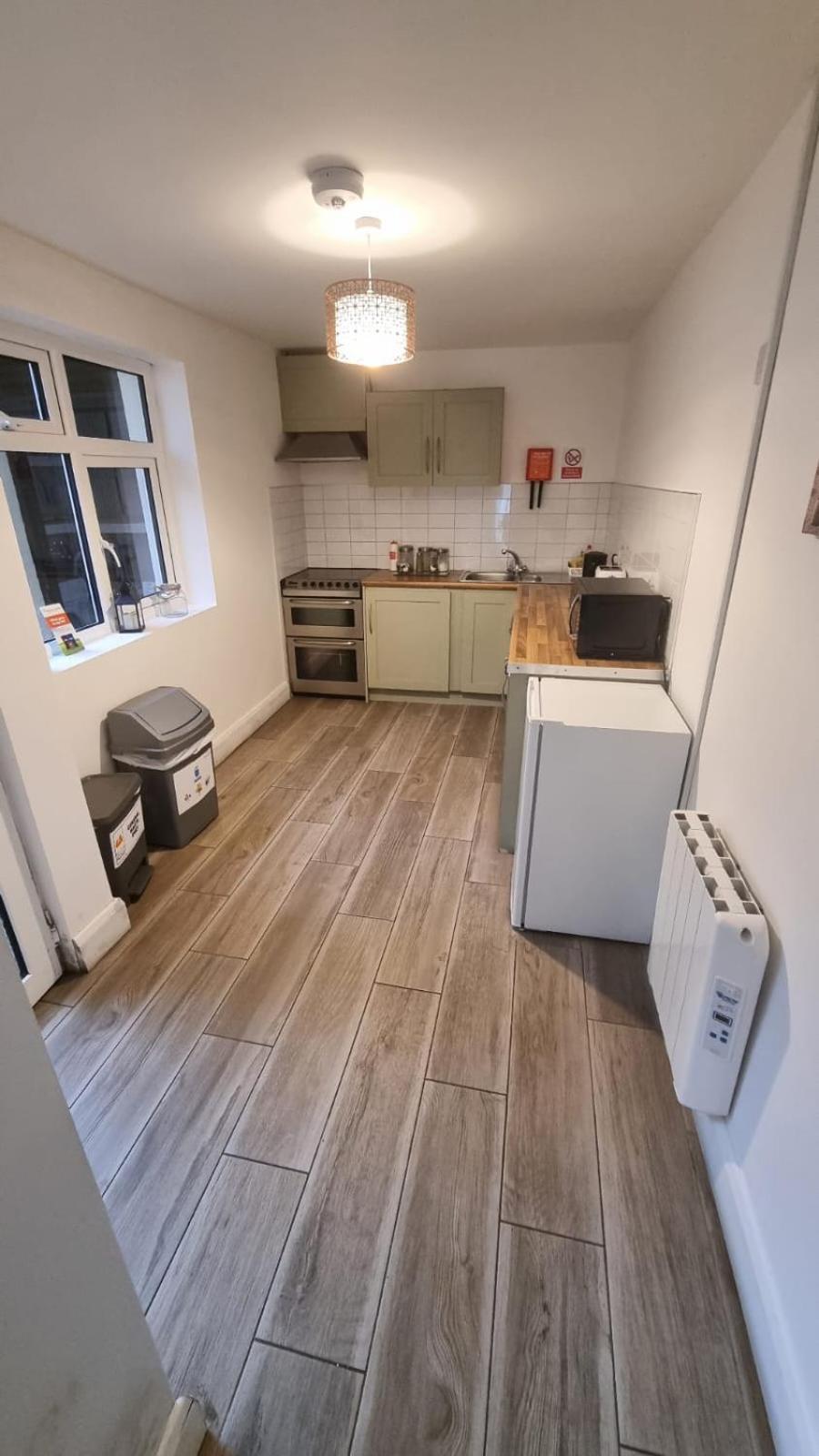 Eyre Square Lane Budget Rooms Голуей Екстериор снимка